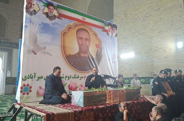مراسم وداع با شهید امنیت هادی میرآبادی در مسجد جامع شهرستان نیشابور 