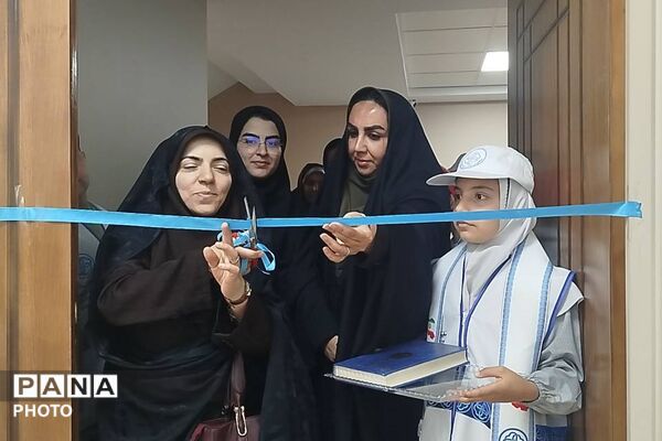 گامی در جهت ارتقای سلامت مدارس قدس؛ تجهیز و بهره‌برداری از اتاق بهداشت آموزشگاه اسماعیل‌منش ۲