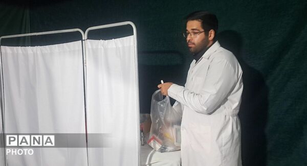 غرفه سازمان دانش آموزی خراسان رضوی در تجمعات شبانه