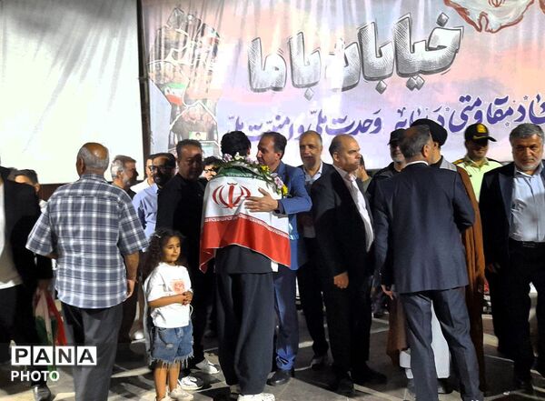 حضور قهرمان  ورزشکار نظرآبادی در اجتماعات شبانه 