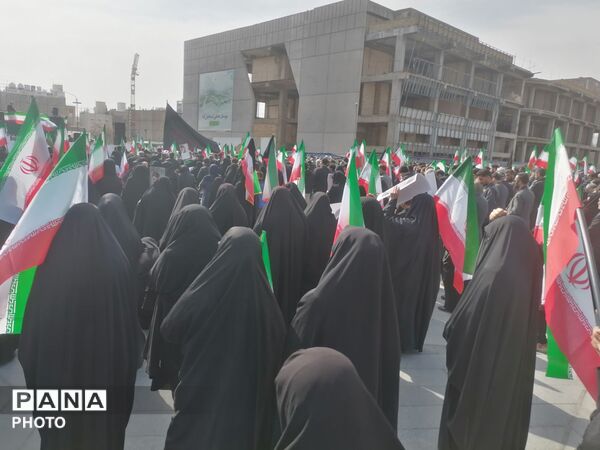 اجتماع بزرگ مردم مشهد در روز شهادت رهبر عظیم الشان انقلاب 