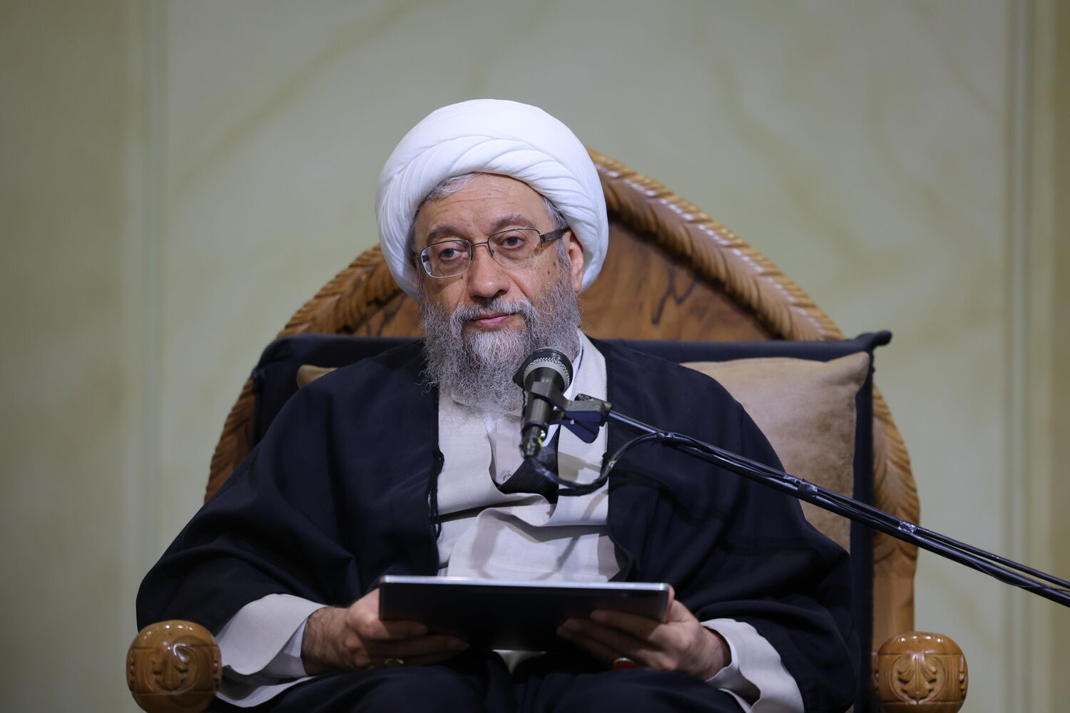 آیت الله آملی لاریجانی: FATF در مجمع مطرح نیست

