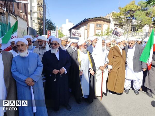 ایران متحد؛ شکوه حضور علمای اهل‌ سنت در بدرقه رهبر شهید