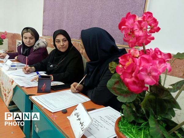 معلم‌های نمونه؛ معماران آینده و الهام‌بخش نسل‌ها