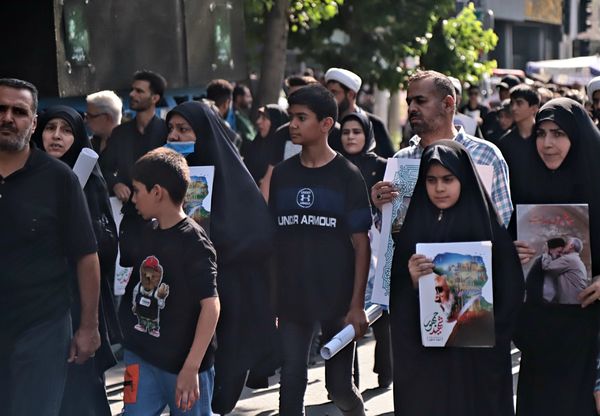 برگزاری مراسم وداع تهرانی‌ها با پیکر ابراهیم رئیسی و همراهانش