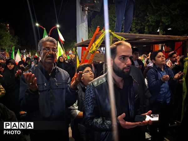 دست‌هایی به آسمان، قلوبی به امید ظهور