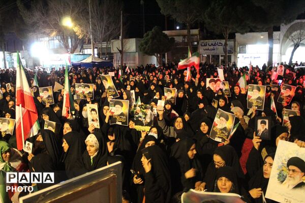 جاجرمی‌ها با شور و حضور بی‌نظیر پای این انقلاب ایستاده‌اند