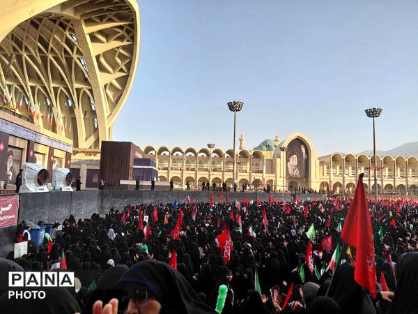 وداع با شکوه امت با قائد شهید در مصلی امام خمینی (ره)