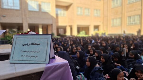 جشن ولادت حضرت زینب(س) در دبیرستان سردار سلیمانی ۳