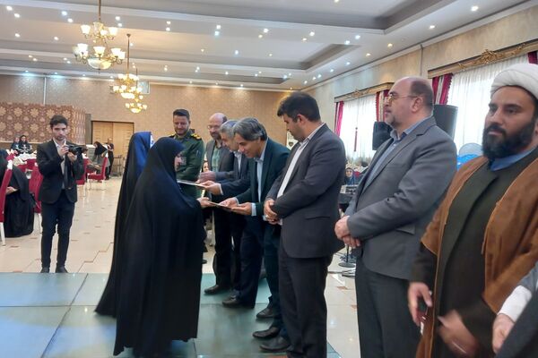 برگزاری آیین بزرگداشت مقام شامخ معلّم د شهرستان قرچک 