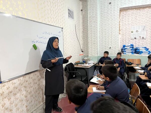 گرامیداشت روز جهانی نابینایان در آموزشگاه شهید محمد منتظر قائم خاتم