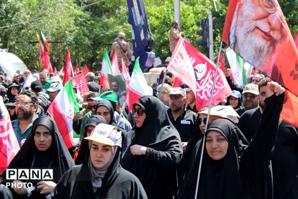 تجلی وفاداری؛ نگاهی به تصاویر مراسم بزرگداشت رهبر امت
