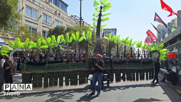 خیابان امام رضا(ع)؛ میزبان دسته‌های عزاداری اربعین حسینی