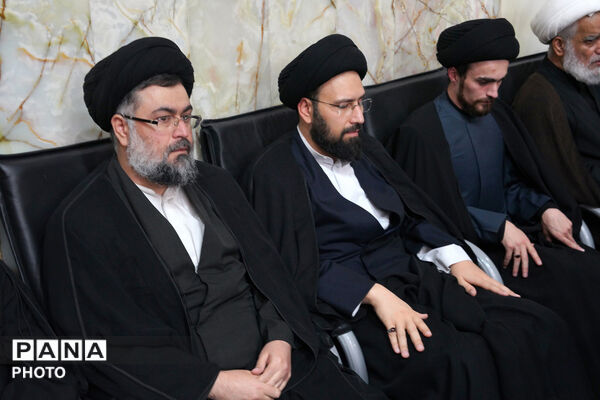 مراسم بزرگداشت قائد شهید امت در حرم حضرت معصومه(س)