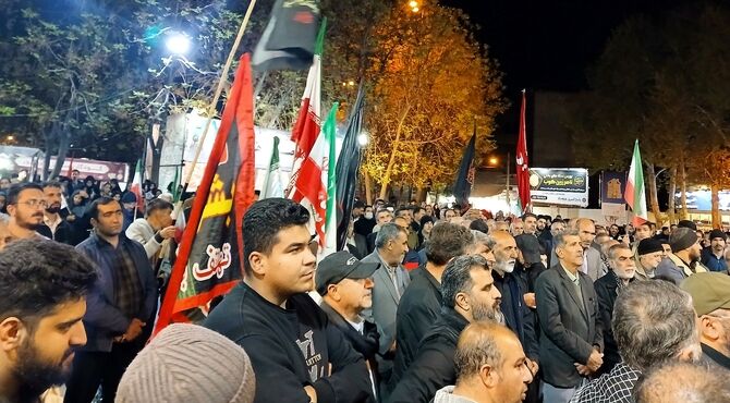 انسجام و همبستگی مردم غیور خرم آباد در میدان امام