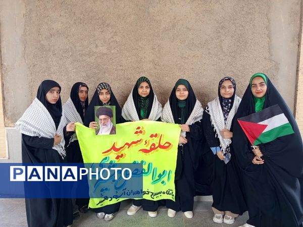 حضور مردم روستای دهشیر شهرستان تفت در راهپیمایی ۲۲ بهمن