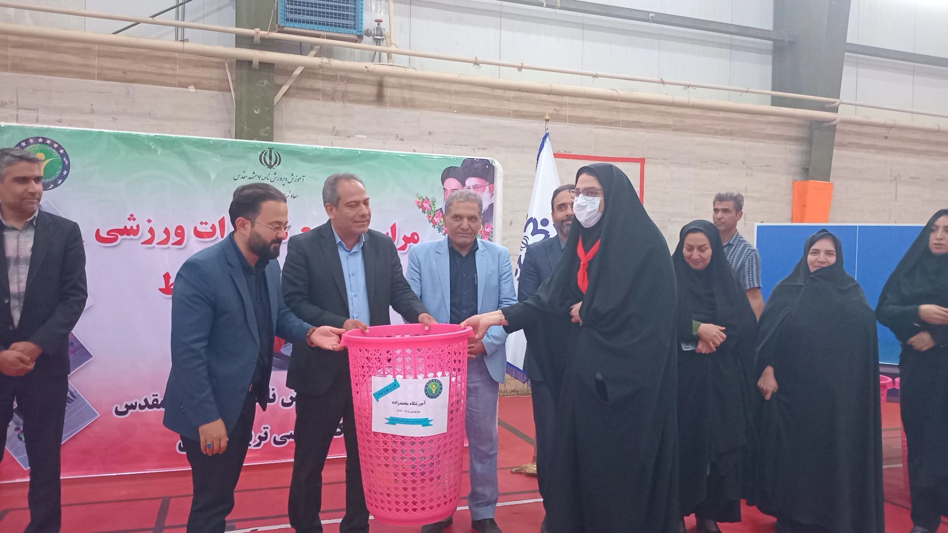 مراسم توزیع تجهیزات ورزشی؛کاروان مهر با نشاط در ناحیه 7 مشهد