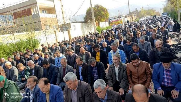نماز عید فطر در مسجد صاحب الزمان روستای گزکوه