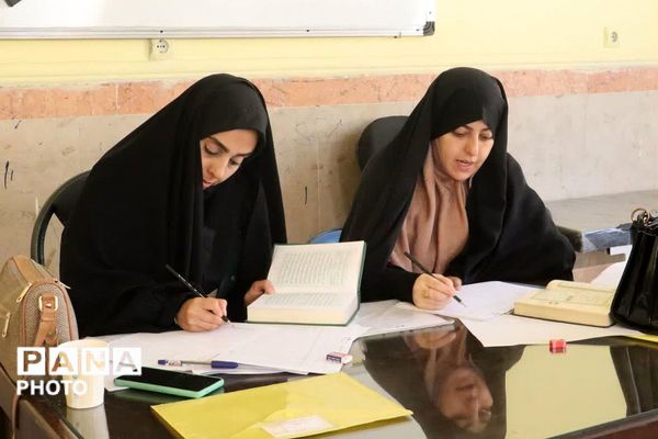 طنین چهل و چهارمین شور رقابت قرآنی در قلب‌های دانش‌آموزان قرچکی