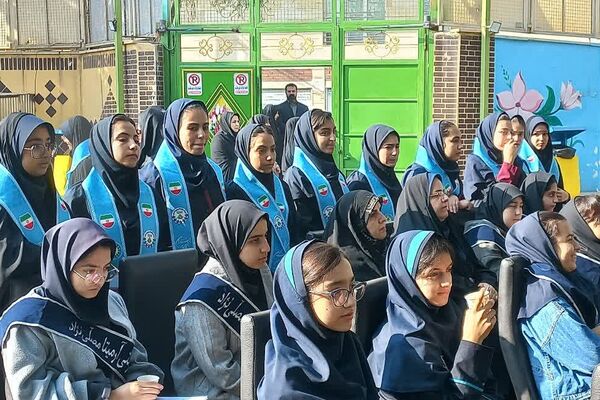 آیین نواختن زنگ پژوهش در ناحیه دو شهرری 