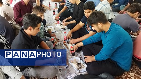 گذری کوتاه بر اهدای جوایز در اردوی جدید الورودهای شاهد ابوذر غفاری 