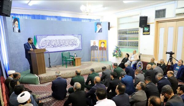 دیدار مدیرکل و کارکنان بنیاد شهید و امور ایثارگران خراسان جنوبی با نماینده ولی فقیه