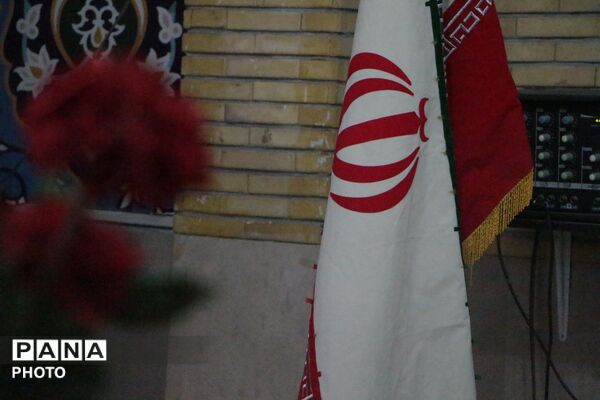 غبار ماتم بر چهره مدرسه شهید ایرجی؛ نجوای «لبیک یا خامنه‌ای» طنین‌انداز شد