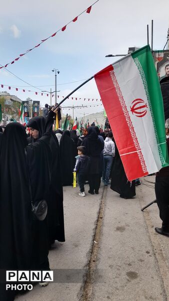 اجتماع بانوان خرم‌آبادی برای تکریم خانواده‌های شهدا و ایثارگران