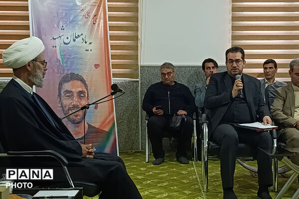 دیدار نماینده ولی فقه با کارکنان آموزش پرورش خراسان شمالی به مناسبت هفته معلم 