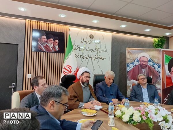 آیین سپاس معلم در ناحیه ۳ تبریز 