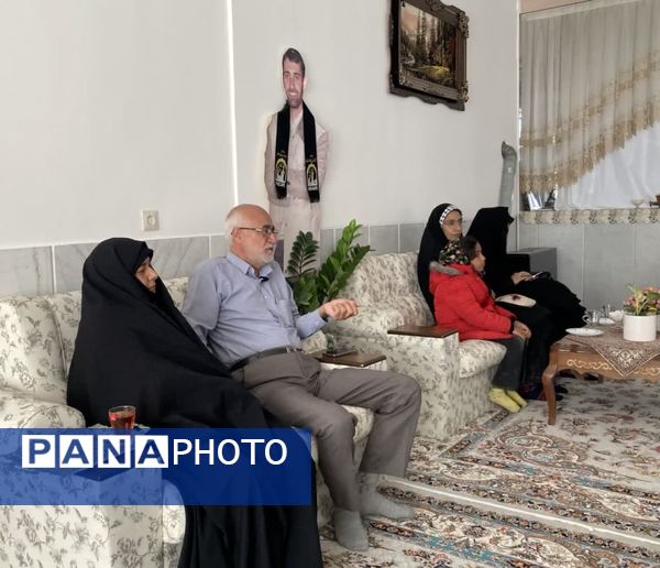 دیدار خبرنگاران پانا و بسیج رسانه شهرستان اردکان با خانواده شهید فتوحی