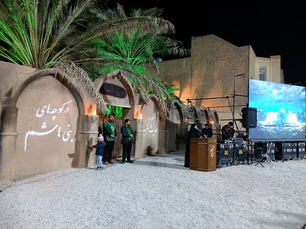 برپایی نمایشگاه حدیث غربت همراه با میزبانی شهید گمنام