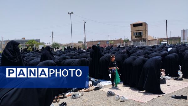 برگزاری نماز ظهر عاشورا در خلیل آباد 