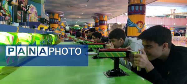 اردوی تفریحی دانش‌آموزان تیزهوشان نوشاد به مجتمع تجاری خلیج فارس