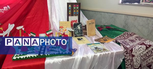 نمایشگاه دست‌سازه‌ها به‌مناسبت دهه فجر در شهر سپیددشت