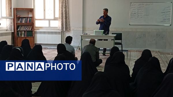 ارتقای مشارکت اولیا و مربیان در هنرستان حضرت زهرا (س) بن