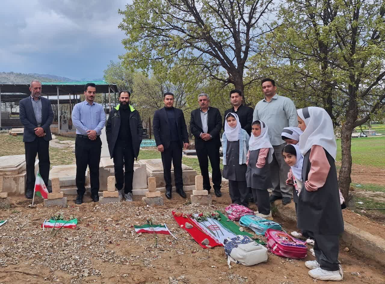 تجدید میثاق با شهدا؛ گامی در مسیر تربیت نسل ولایی در خرم‌آباد