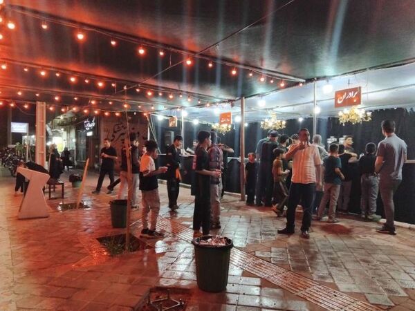 برپایی موکب علمدار به مناسبت دهه اول محرم در خلیل‌آباد 