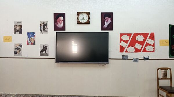 گرامیداشت روز دانش‌آموز با برنامه های متنوع در دبیرستان شاهد طالقانی