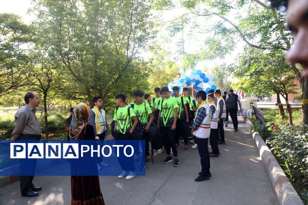 استقبال از تیم‌های ورزشی دانش‌آموزی کشور در رشته‌های فوتسال و هندبال 