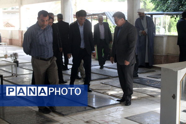 تجدید میثاق با شهدا در بوشهر