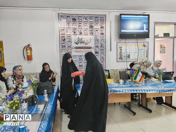 میزبانان فیزیکی، مهمانان مجازی، قاب‌بندی نوین هفته معلم در طلیعه شاهد