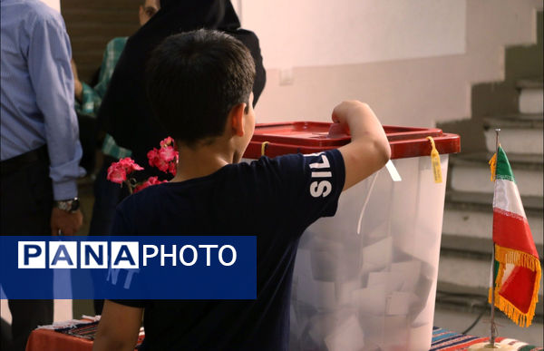 گرگانی‌ها پای صندوق‌های رأی حماسه آفریدند