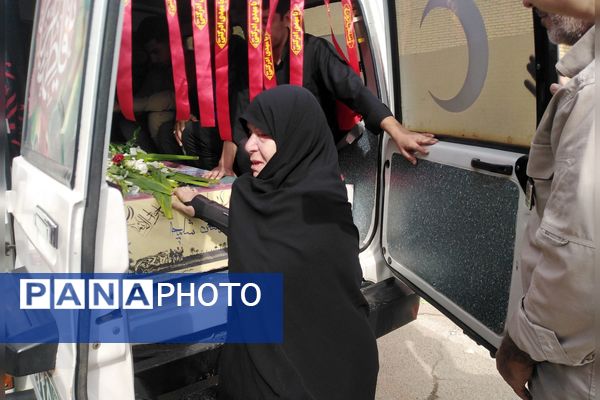 مزین شدن مدرسه حاج آقا توکلی به رایحه شهید گمنام 