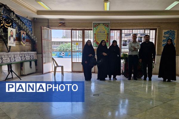 بازدید سرگروه کیفیت بخشی فعالیت‌های پرورشی استان از مدارس ناحیه دو شهرری 