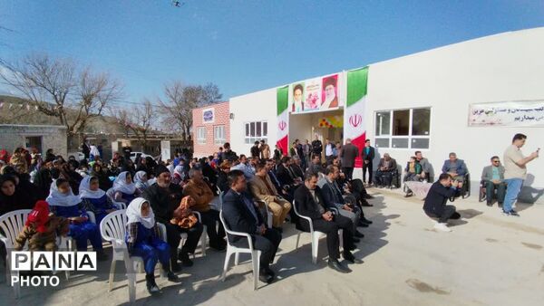 افتتاح آموزشگاه چهارکلاسه روستای احمد آباد در بخش هزار مسجد و زمین چمن مصنوعی شهدای روستای قلعه نو