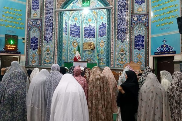 استقبال پرشور دانش‌آموزان شهریاری از آیین معنوی اعتکاف