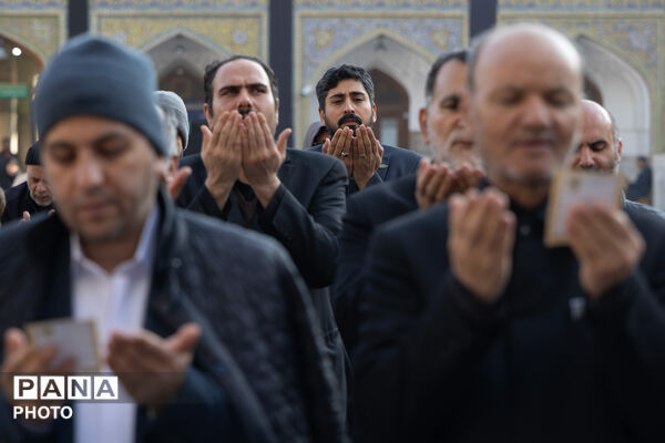 اقامه نماز عید فطر در حرم مطهر رضوی-۱
