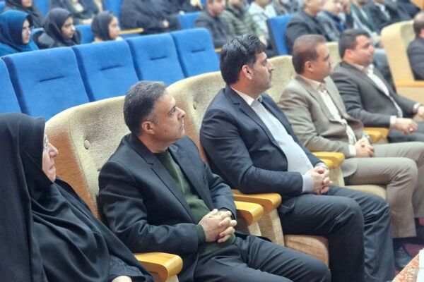 آیین تجلیل و اختتامیه طرح‌های آموزشی معاونت آموزش متوسطه و برگزیدگان رتبه‌های برتر آموزشی در قرچک