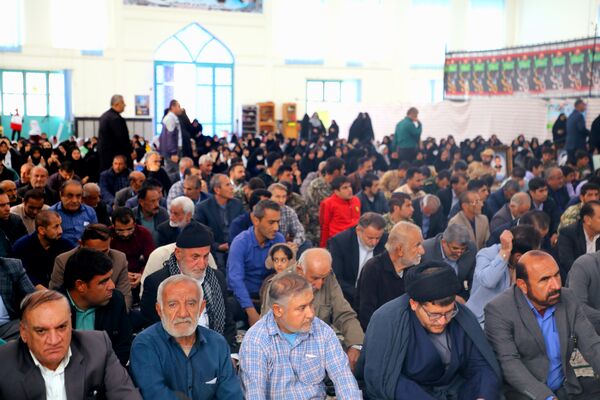 اجتماع همایش «شکوه اقتدار» بسیجیان در لنده